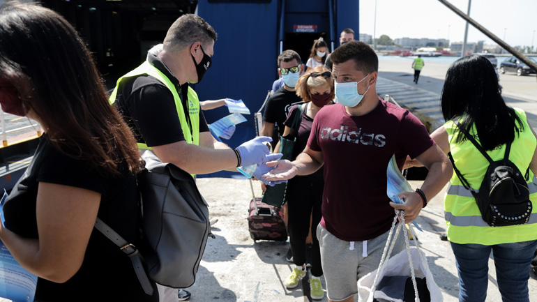 Κορωνοϊός: Αρνητικά όλα τα δείγματα που συλλέχθηκαν χθες στα λιμάνια της Αττικής